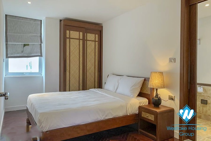 Spectacular lake-view 3 bedrooms apartment for rent in Dang Thai Mai area, Tay Ho